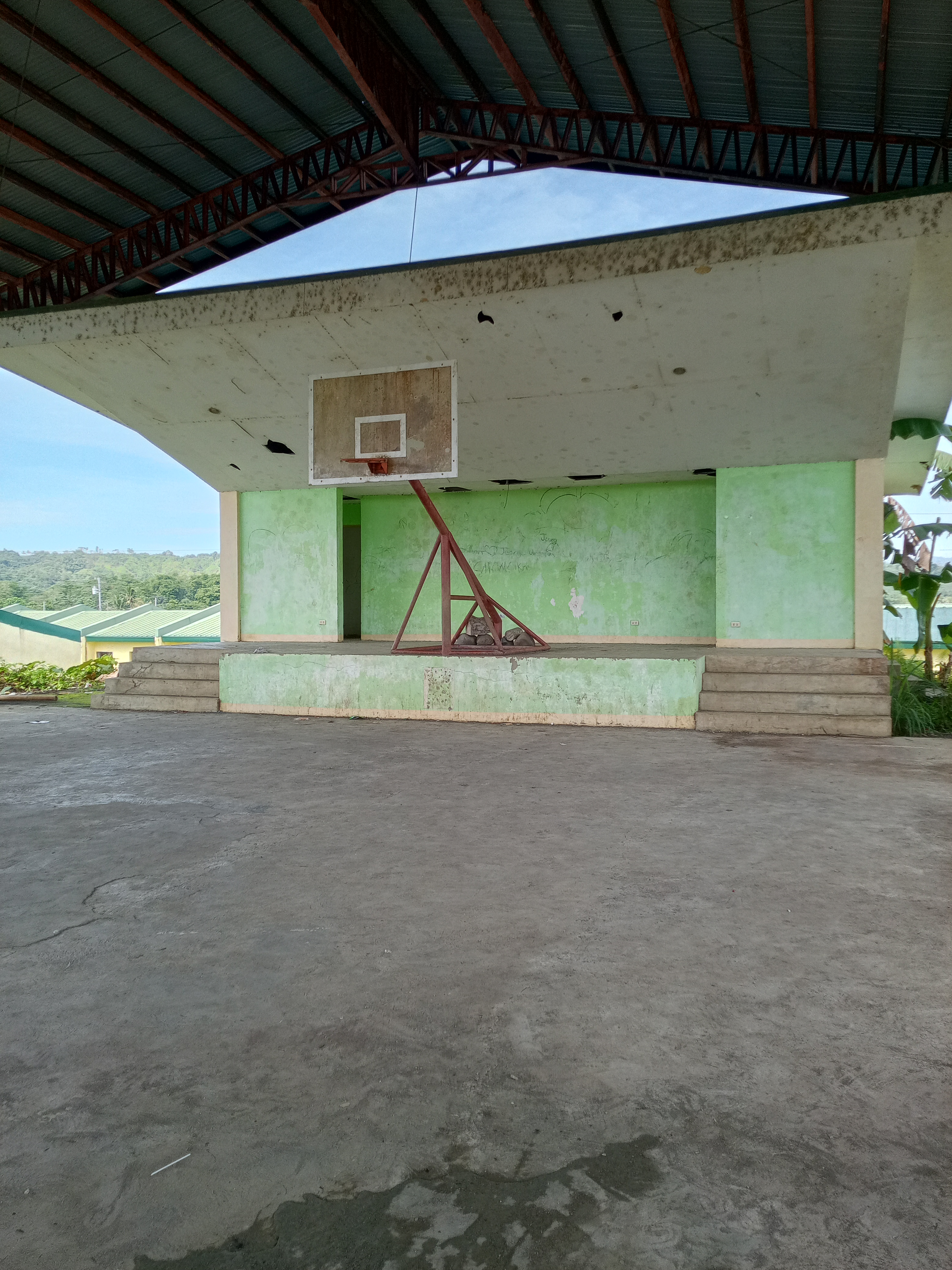 BASKETBALL COURT.jpg